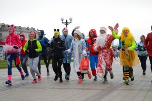 В Новороссийске в новогоднем забеге трезвости приняли участие свыше пятидесяти бегунов