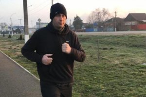 В Тбилисском районе чиновник пробежит 1 тысячу километров за один год