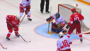 Путин сыграл в Сочи за команду «Легенды хоккея»