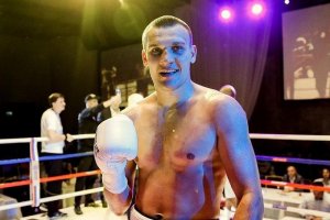 Российский боксёр Власов на Центральной площади Геленджика проведёт бой с Чилембой