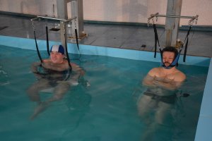 Методика реабилитации больных остеохондрозом в бассене, подводное вытяжение
