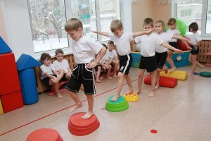 Подвижные игры в физическом воспитании детей раннего возраста